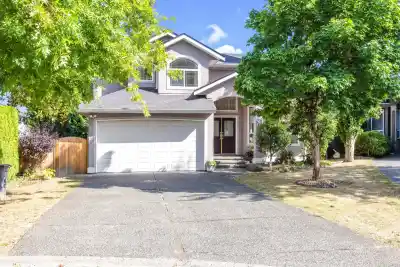 15898 99A AVENUE, Surrey BC V4N 2A7