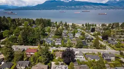 4674 W 4TH AVENUE, Vancouver BC V6R 1R5