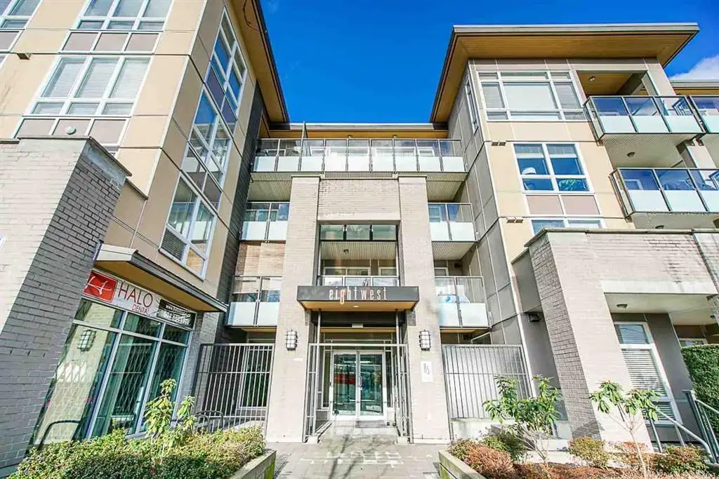 319 85 EIGHTH AVENUE, New Westminster BC V3L 0E9