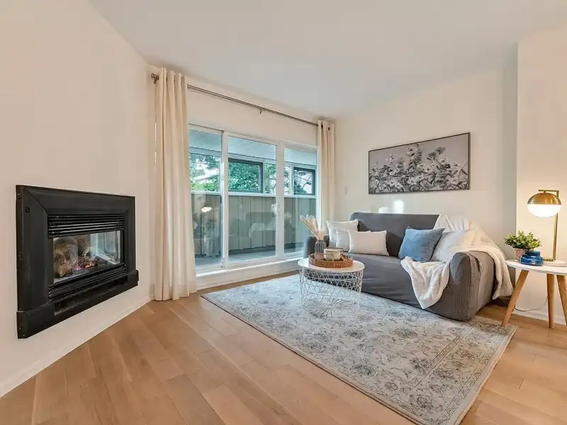 7 3250 W 4TH AVENUE, Vancouver