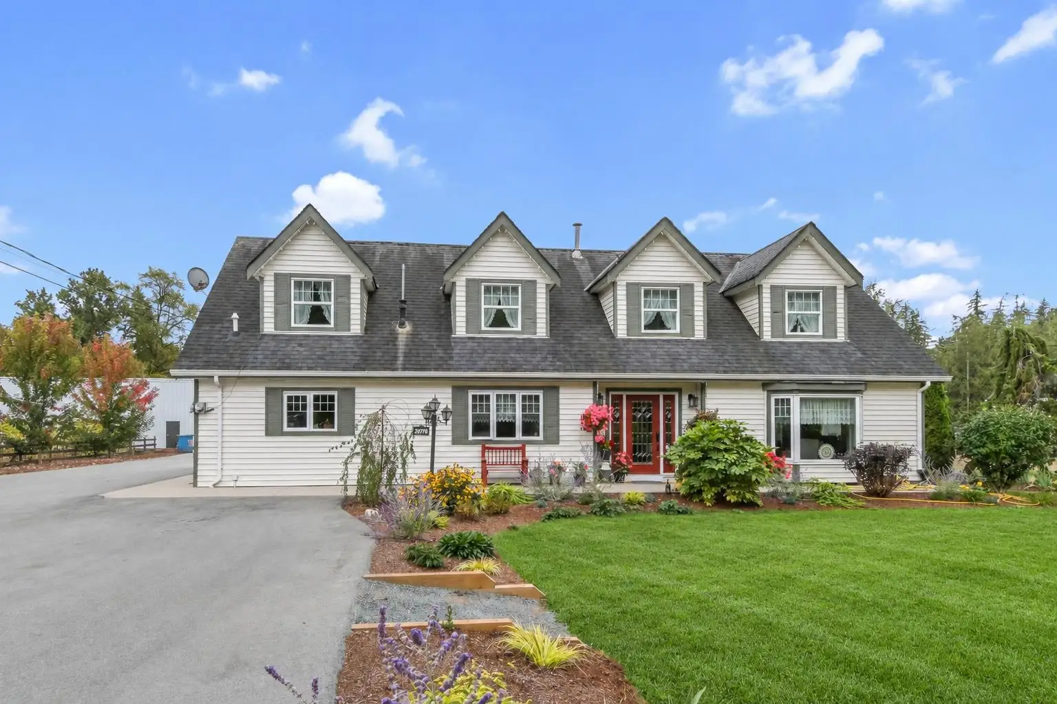 21770 40 AVENUE, Langley BC V2Z 1N7