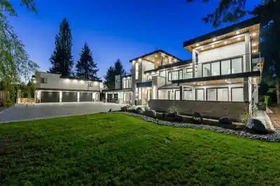 25031 57 AVENUE, Langley BC V4W 1T6