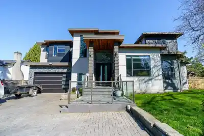 10196 142A STREET, Surrey BC V3T 4Z7