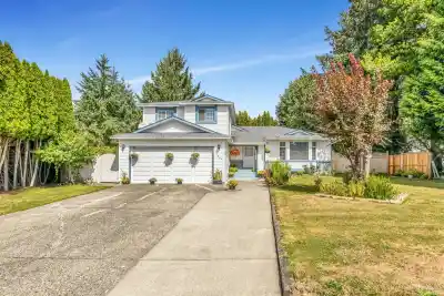 9087 144 STREET, Surrey BC V3V 5Z8