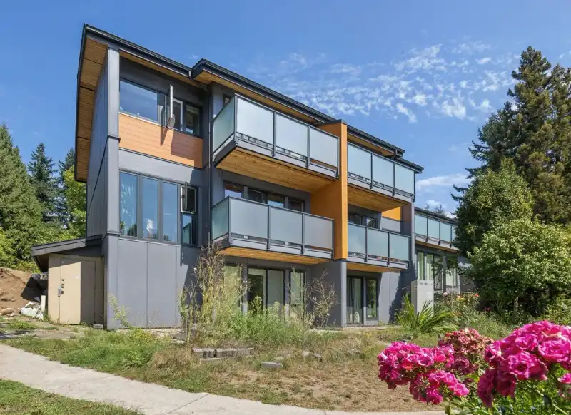 1084 LILLOOET ROAD, North Vancouver