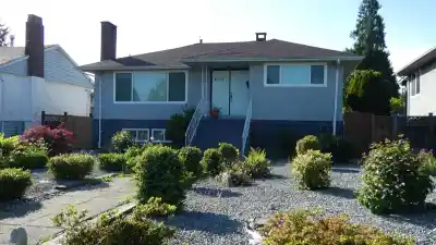 8391 11TH AVENUE, Burnaby BC V3N 2P5