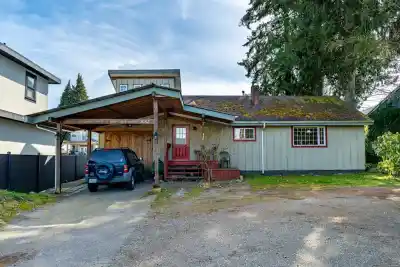 1052 COMO LAKE AVENUE, Coquitlam BC V3J 3N8