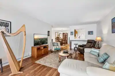 204 1458 BLACKWOOD STREET, White Rock BC V4B 3V4