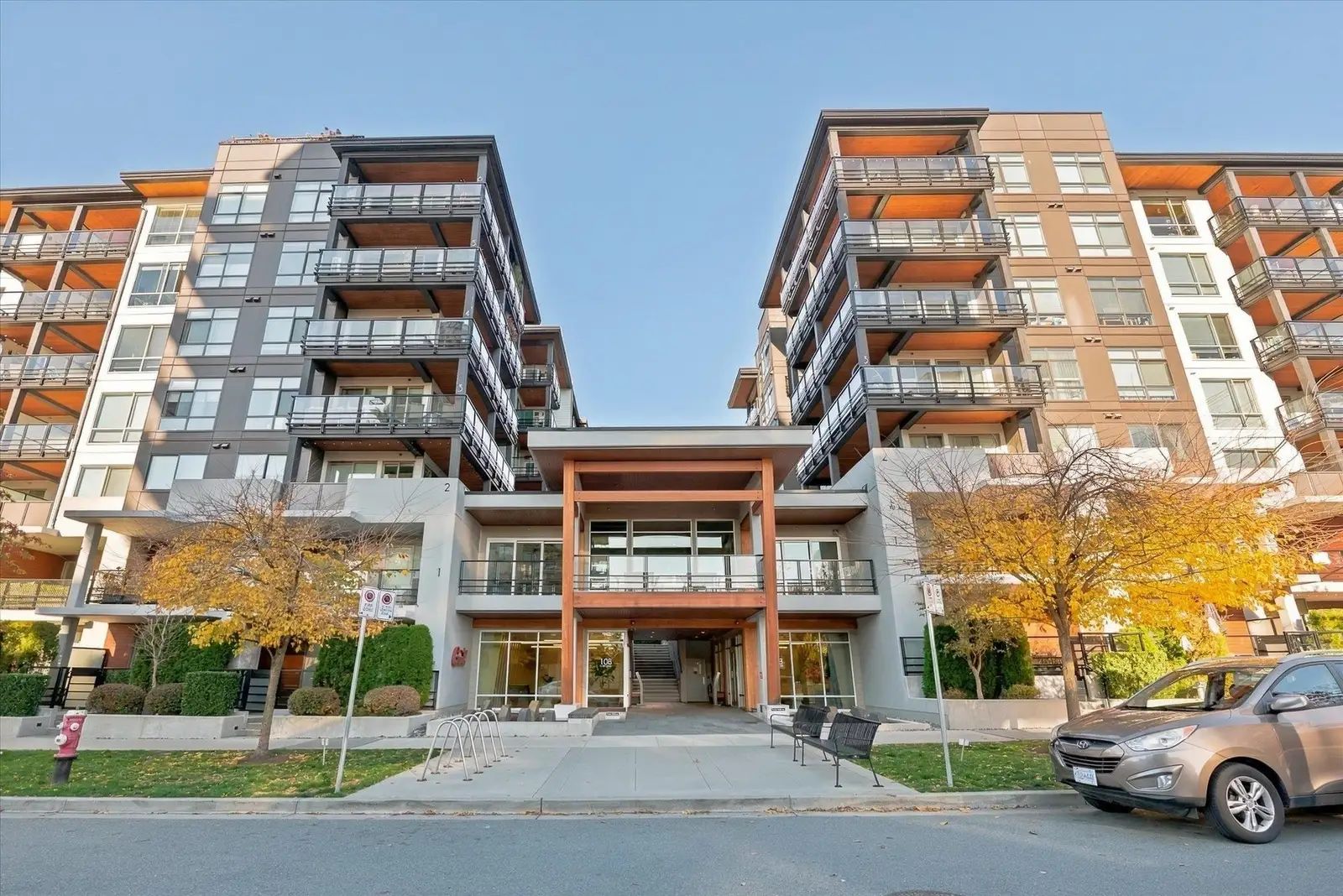 311 108 E 8TH STREET, North Vancouver BC V7L 0H1