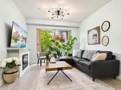 204 7428 BYRNEPARK, Burnaby BC V3N 0B4