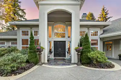 13375 CRESCENT ROAD, Surrey BC V4P 1J5