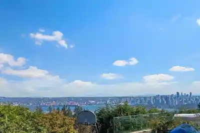 685 KING GEORGES WAY, West Vancouver BC V7S 1S2