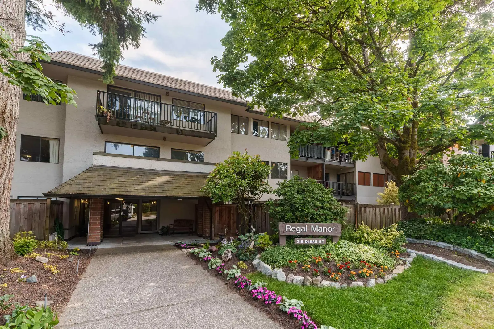 106 316 CEDAR STREET, New Westminster BC V3L 3P1