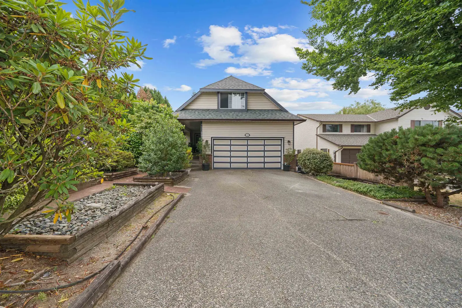 20240 121 AVENUE, Maple Ridge BC V2X 9P1