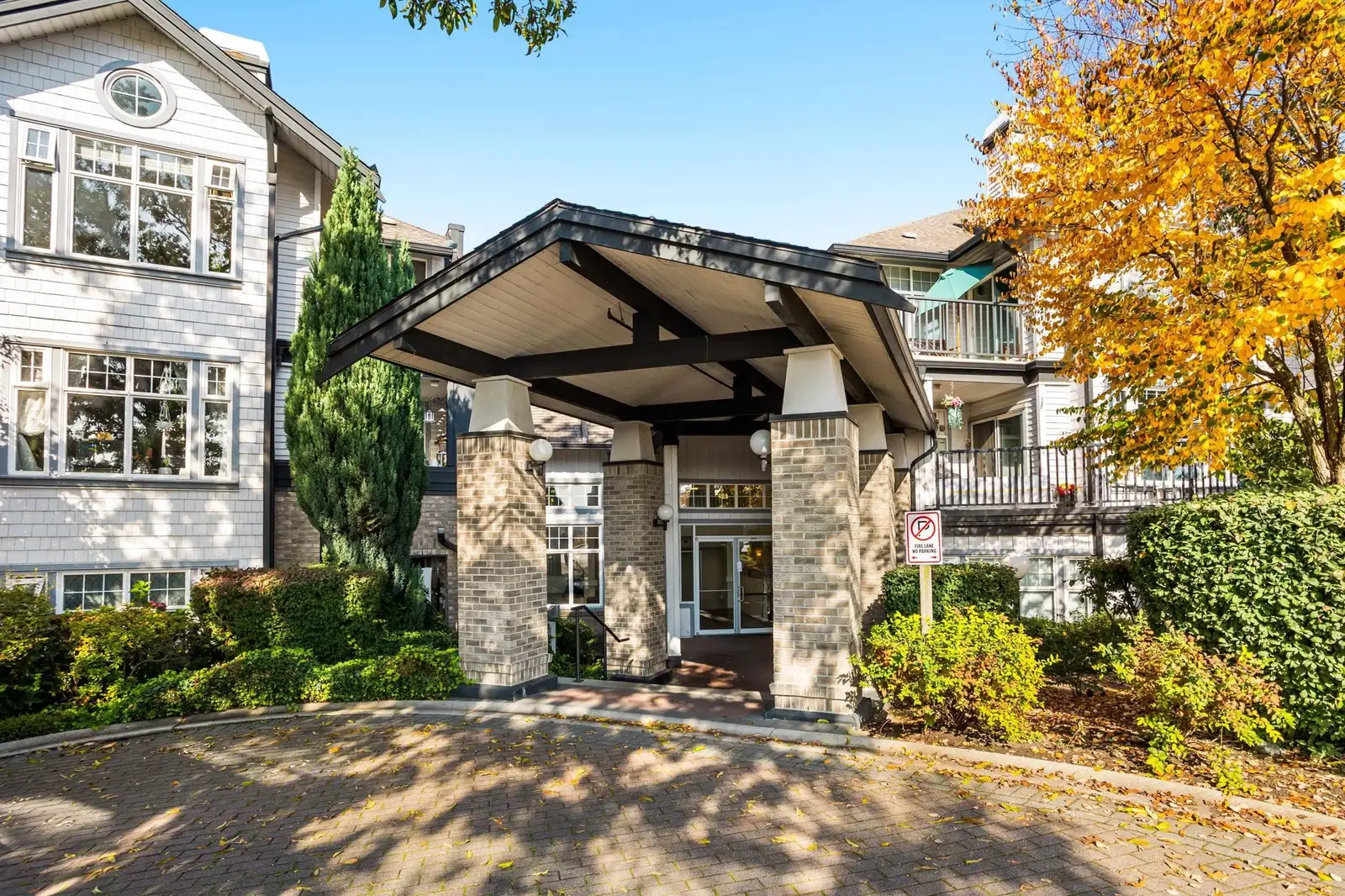 211 83 STAR CRESCENT, New Westminster BC V3M 6X8