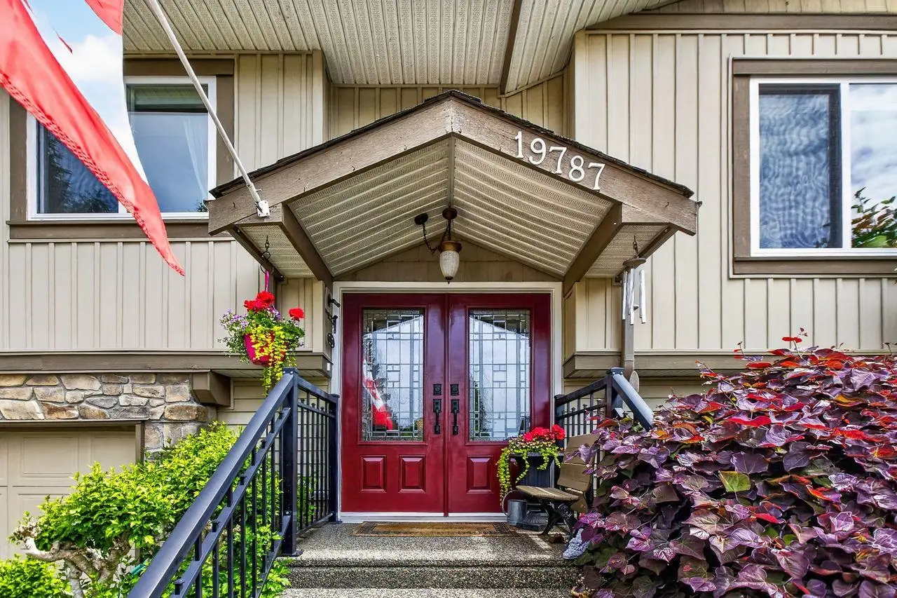 19787 116A AVENUE, Pitt Meadows BC V3Y 1N8