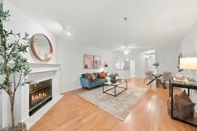 207 5955 177B STREET, Surrey BC V3S 4J7