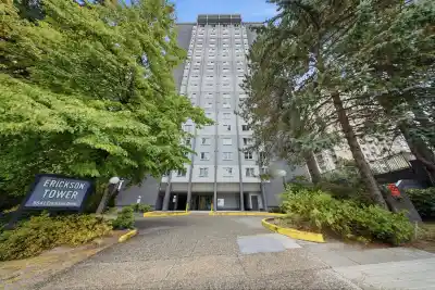 1602 9541 ERICKSON DRIVE, Burnaby BC V3J 7N8