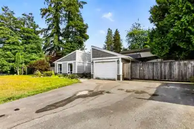 21598 SPRING AVENUE, Maple Ridge BC V4R 2K6