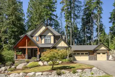 2475 LEGGETT DRIVE, Port Moody BC V3H 4W9