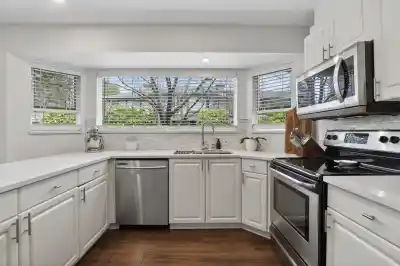 109 16080 82 AVENUE, Surrey BC V4N 0N6