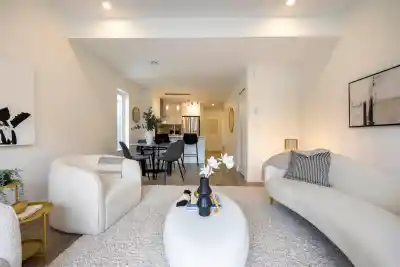 1 6328 KING GEORGE BOULEVARD, Surrey BC V3X 0L4
