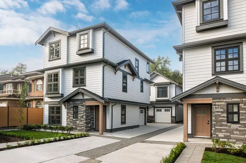 2 7609 COLDICUTT STREET, Burnaby