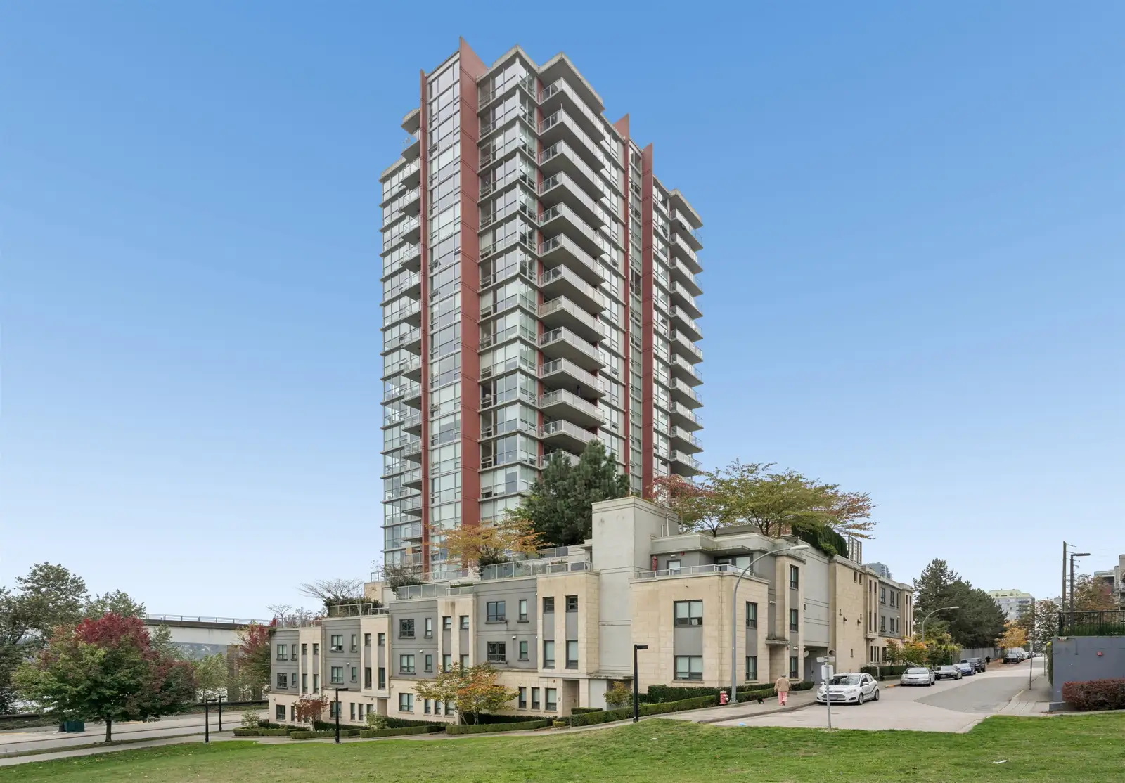 704 125 COLUMBIA STREET, New Westminster BC V3L 0G8