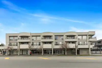 210 13771 72A AVENUE, Surrey BC V3W 9C6