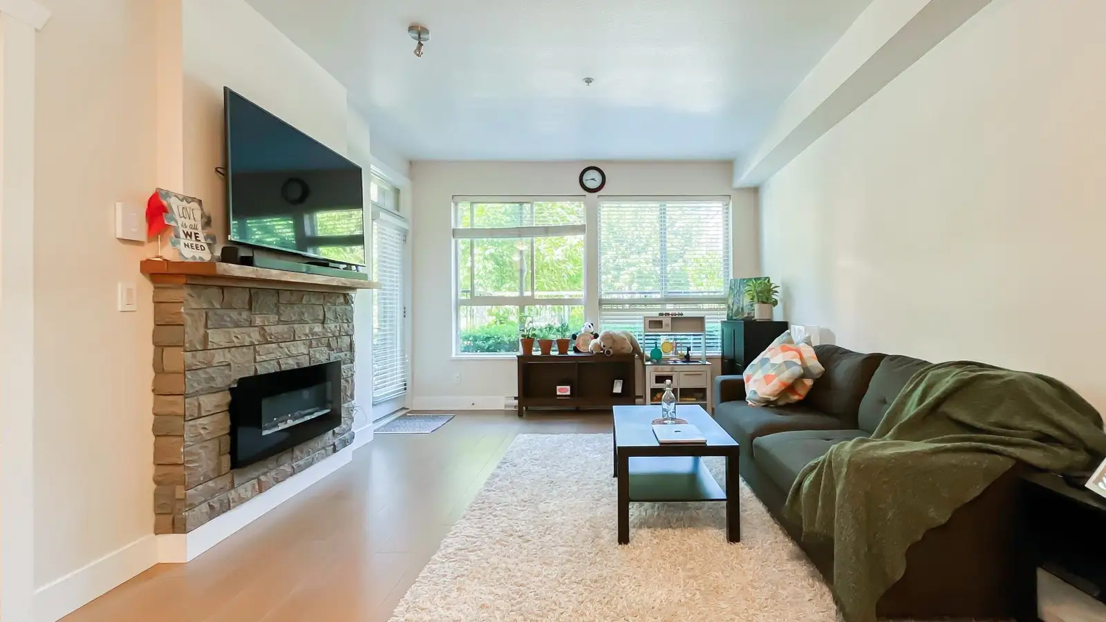 101 2288 WELCHER AVENUE, Port Coquitlam BC V3C 1X4