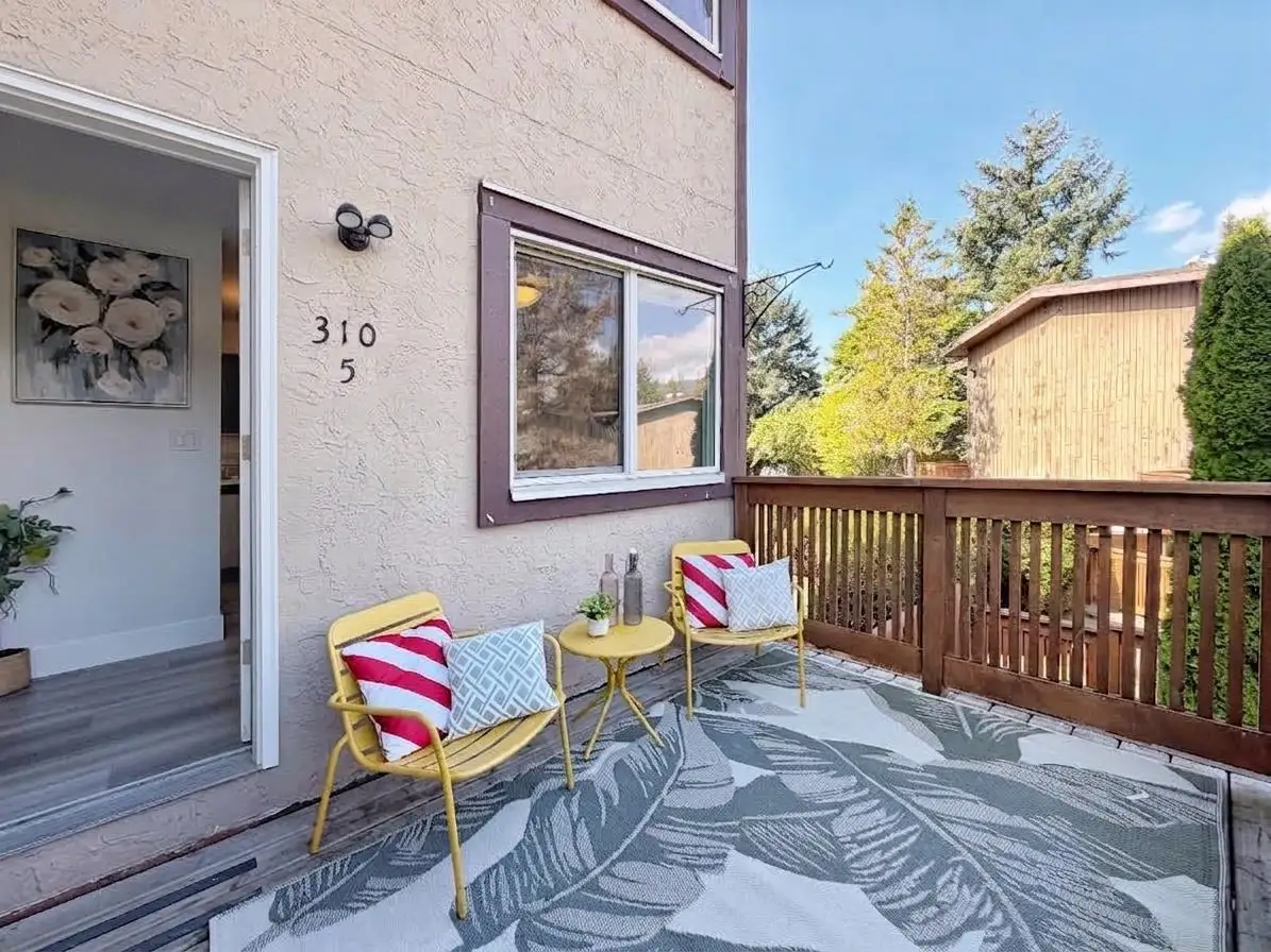 5 310 HIGHLAND WAY, Port Moody BC V3H 3V7