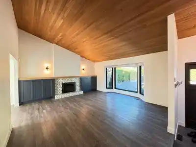 15032 SPENSER DRIVE, Surrey BC V3S 5Z7