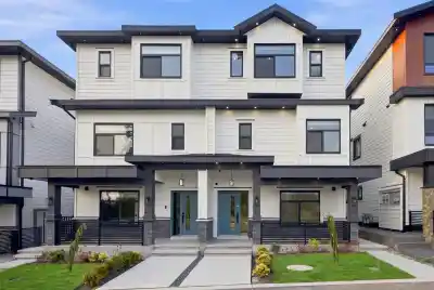 16513 20 AVENUE, Surrey BC V3Z 1J1