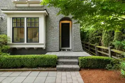 15337 34 AVENUE, Surrey BC V3Z 2X2