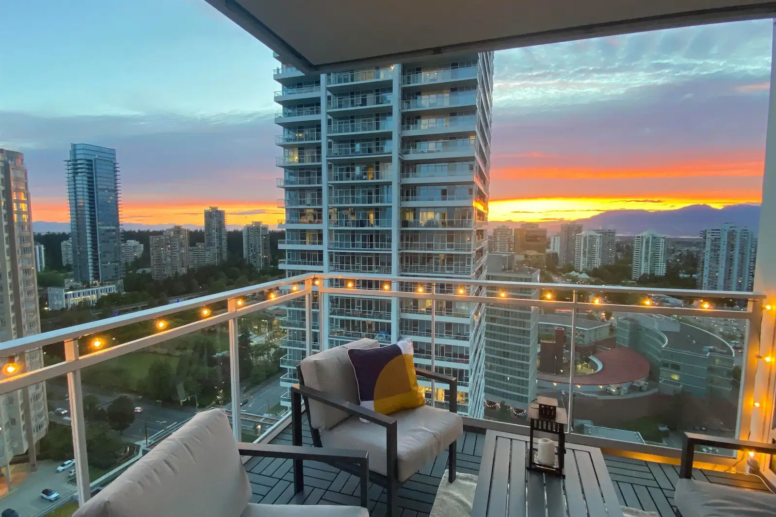 2506 4670 ASSEMBLY WAY, Burnaby BC V5H 0H3