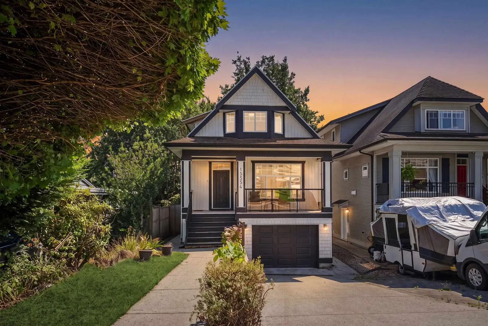 15554 RUSSELL AVENUE, White Rock BC V4B 2R3