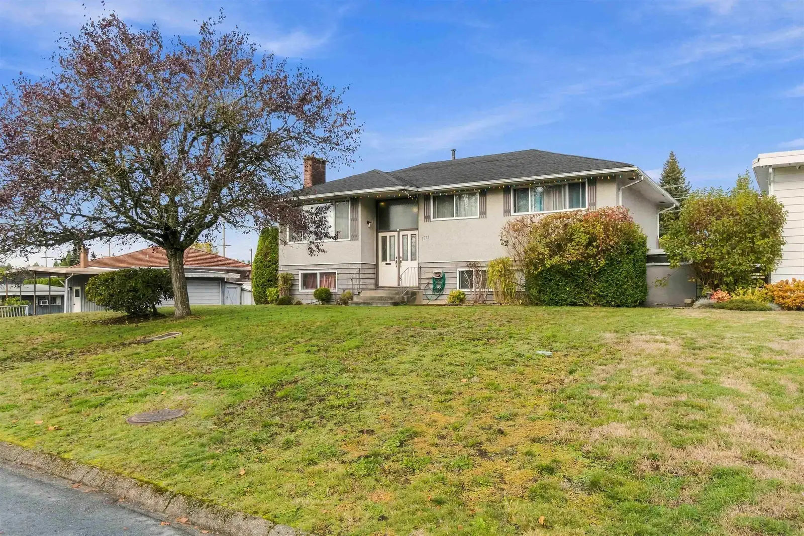 1711 GROVER AVENUE, Coquitlam BC V3J 3G7