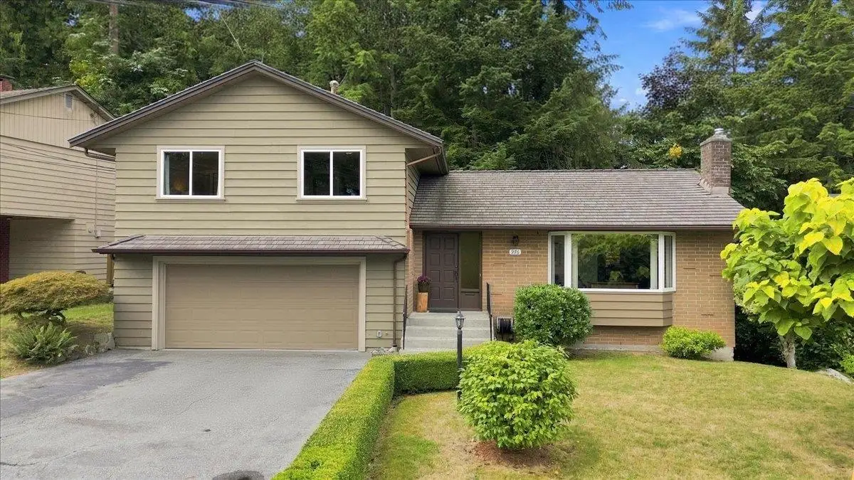 976 CORONA CRESCENT, Coquitlam BC V3J 6Y9