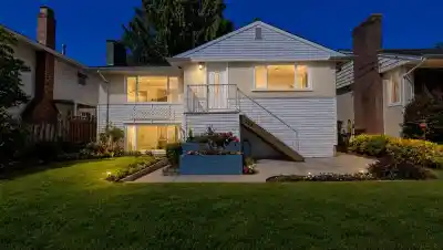 234 W 23RD STREET, North Vancouver BC V7M 2B3