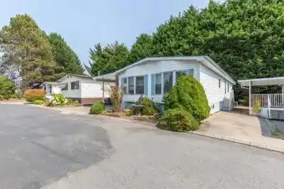 103 2062 KING GEORGE BOULEVARD, Surrey BC V4A 5A2