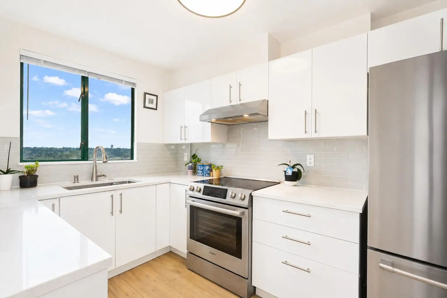 1205 420 CARNARVON STREET, New Westminster BC V3L 5P1