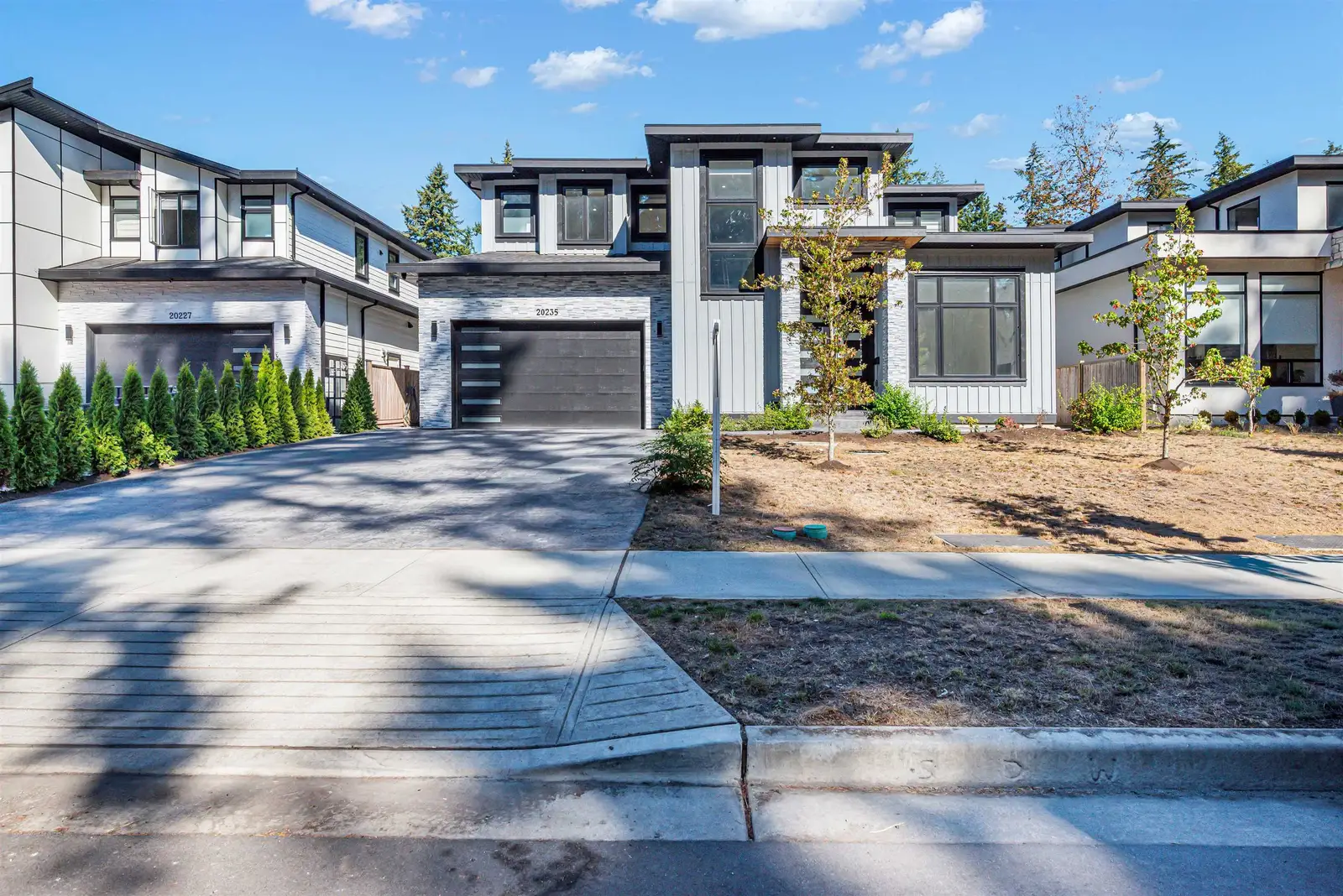 20235 27 AVENUE, Langley BC V2Z 0B6