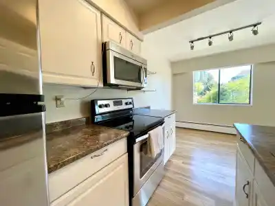 307 5127 IRVING STREET, Burnaby BC V5H 1T6