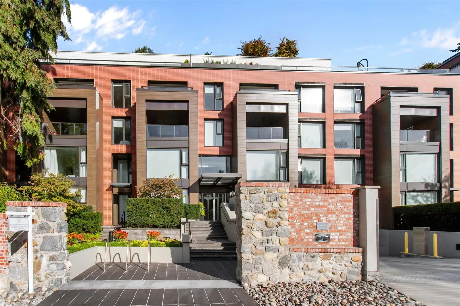 603 1571 W 57TH AVENUE, Vancouver BC V6P 0H7