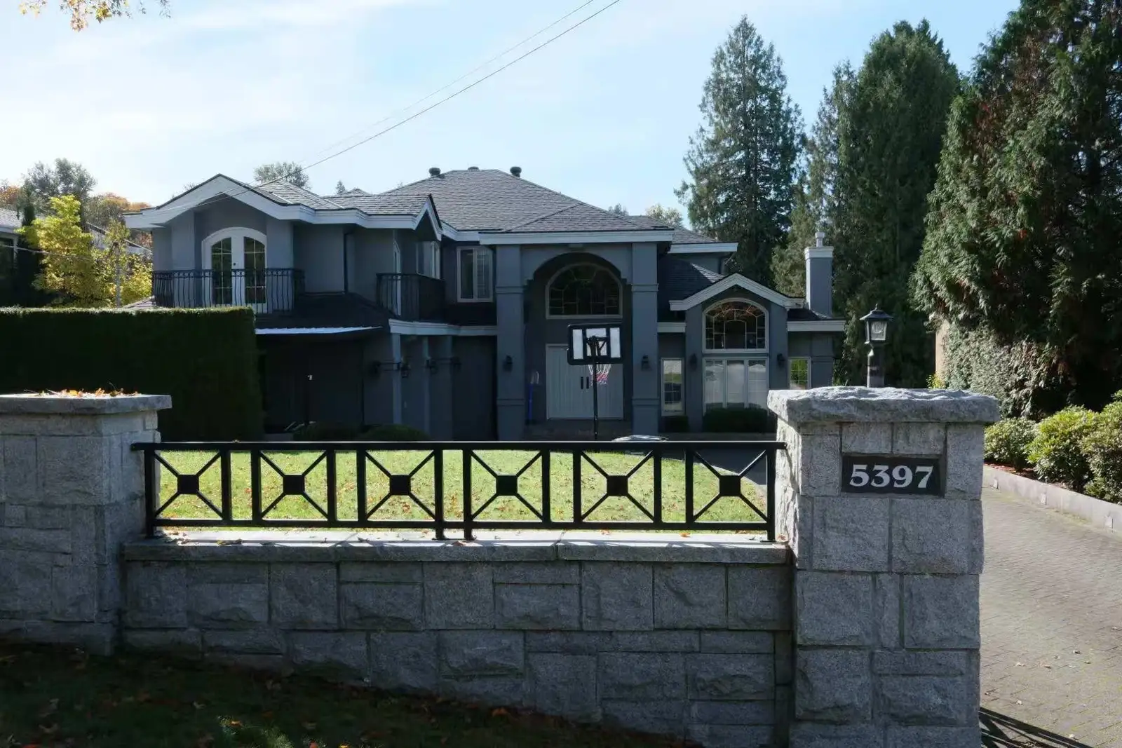 5397 BUCKINGHAM AVENUE, Burnaby BC V5E 1Z9