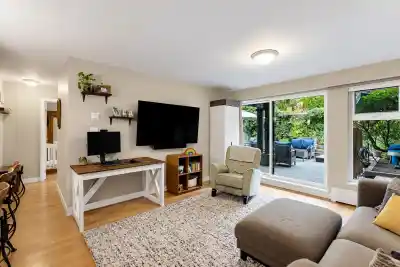 204 7377 SALISBURY AVENUE, Burnaby BC V5E 4B2