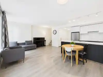 6335 SILVER AVENUE, Burnaby BC V5H 0C3
