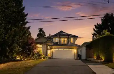 9928 116 STREET, Surrey BC V3V 4A4