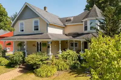 316 DURHAM STREET, New Westminster BC V3L 1X3