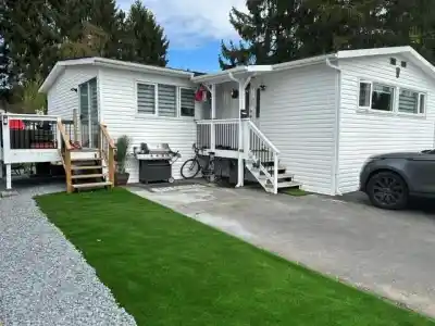 212 201 CAYER STREET, Coquitlam BC V3K 5A9